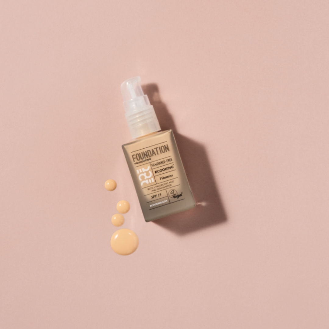 ECOOKING MINERĀLAIS TONĀLAIS KRĒMS SPF15 ar niacinamīdu un hialuronskābi, 30 ml